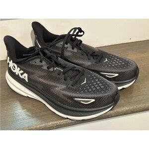 Hoka Clifton 9. Wide 11 men